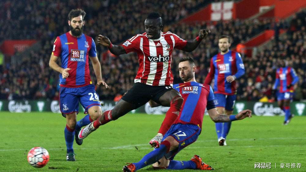 关于水晶宫主场告捷，保持中游优势的信息