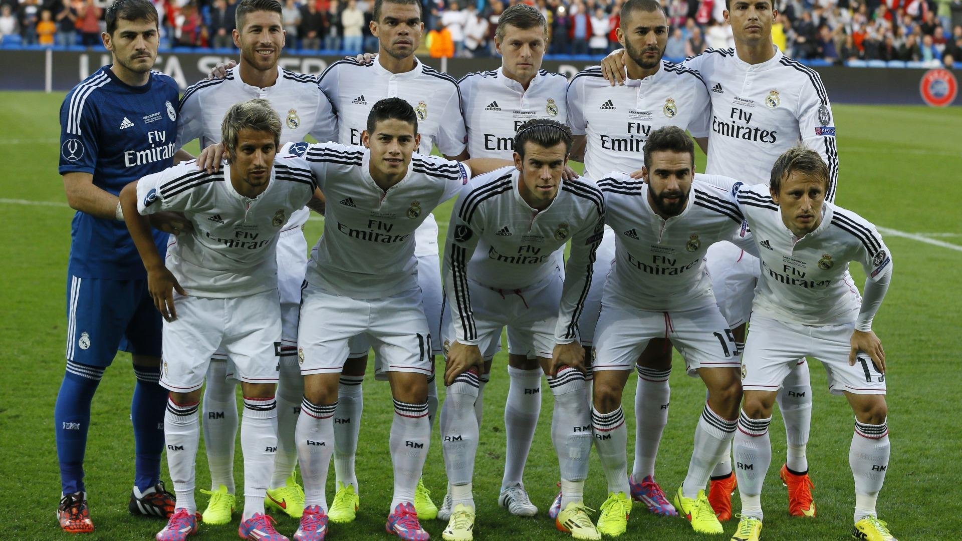 开云体育app-雄鹿稳如磐石，浓眉关键时刻定乾坤，双雄闪耀的篮球哲学