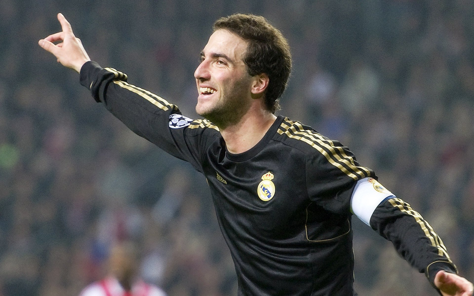 蒂亚戈的棋盘，当里昂的洪水冲垮皇马的白色城堡