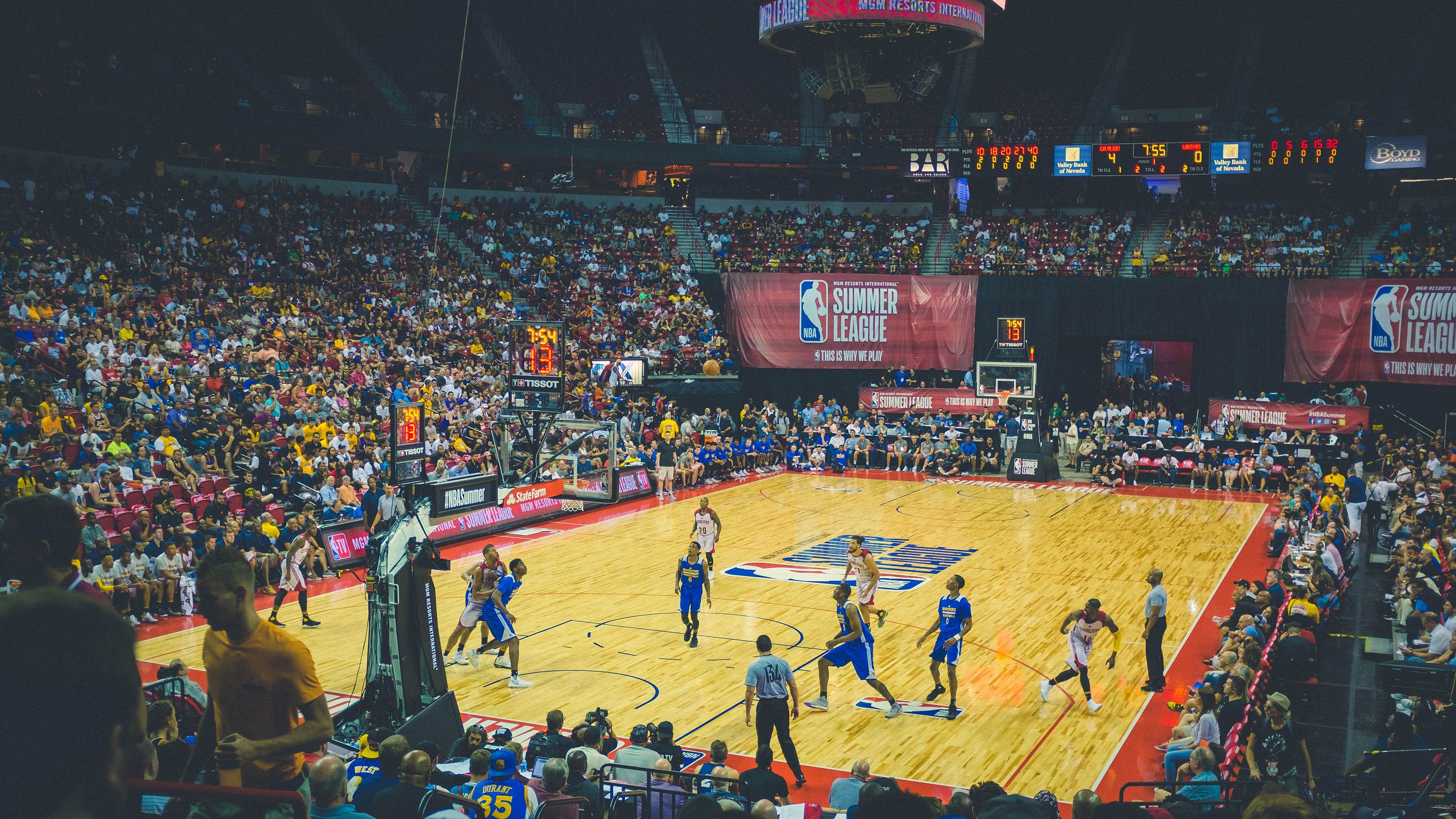 开云体育官网-冰与火之歌，保罗在年度焦点之战接管比赛，北京队绝杀火箭